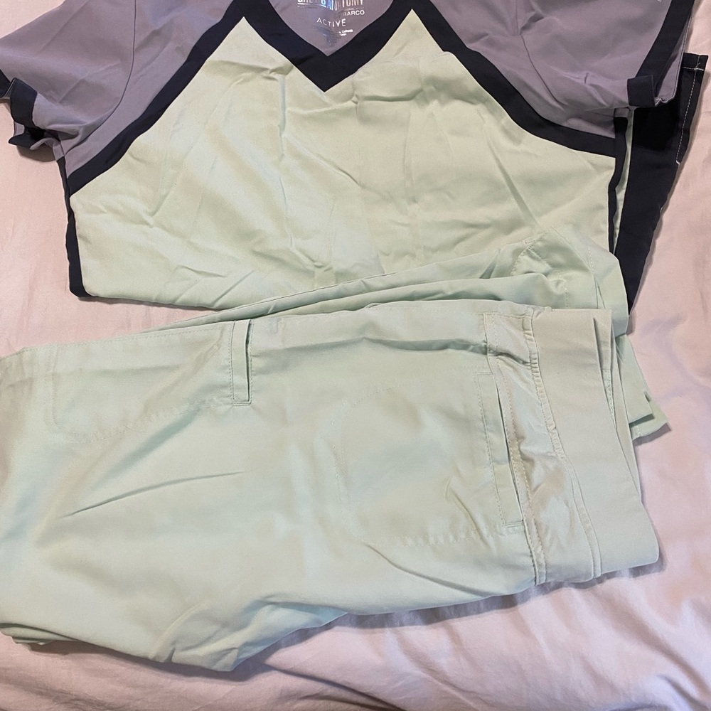 Scrub set - Picture 2 of 3